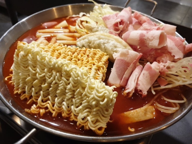  홍대 곰브로스 키친앤펍 즉석떡볶이 맛나!!