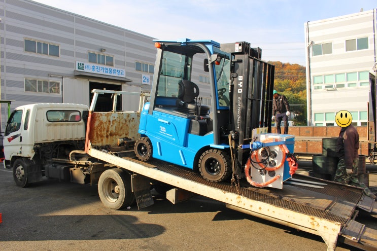  BYD 지게차 출고 현장 스케치
