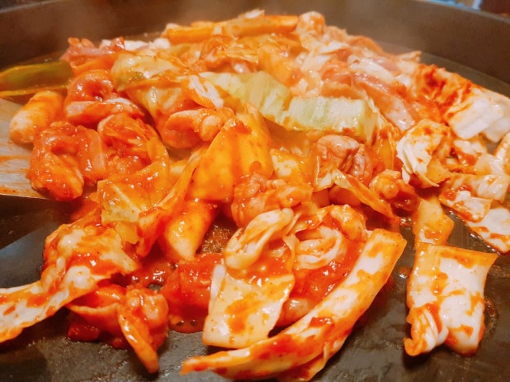  송파 파크하비오 맛집 - 항아리 닭갈비 막국수! 영화보기 전 닭갈비 먹방~