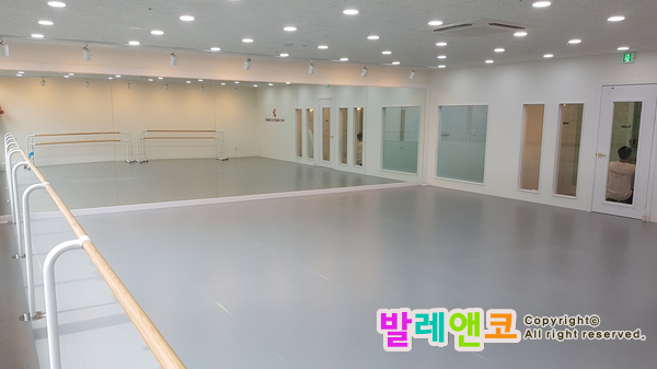  [군포산본 무용학원인테리어 60탄] 심플하고 깔끔하게 해주세요
