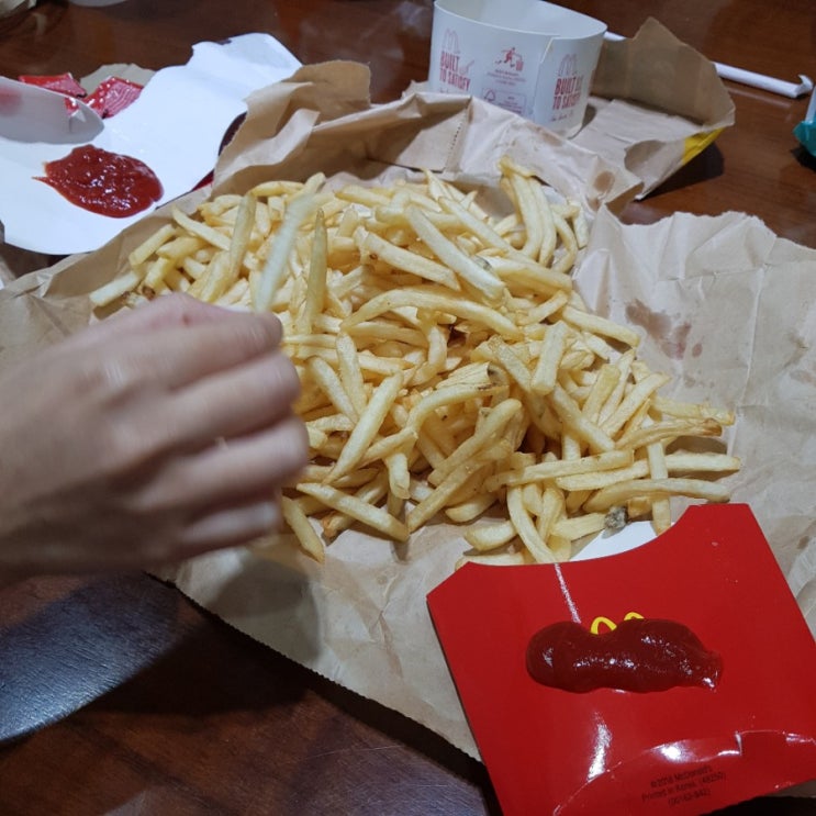  맛있는 음식 올리는 블로거