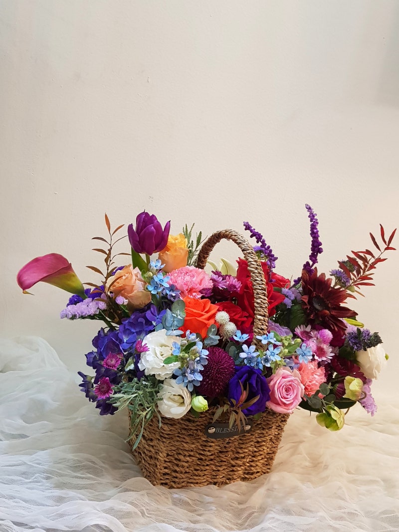 압구정 꽃집 꽃페라의 고급 꽃바구니-생일 축하 꽃바구니 : 네이버 블로그