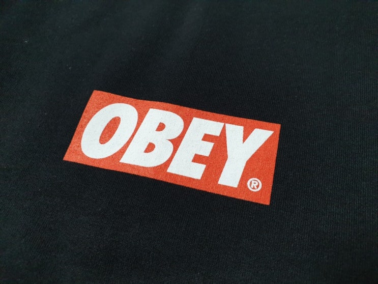 오베이 obey 맨투맨 티셔츠 구매 후기 (바 로고, 사이즈, 착샷) 오베이 obey 맨투맨 티셔츠 구매 후기 (바 로고, 사이즈, 착샷)