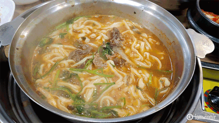 한남동 탱탱한 수제면 맛집, 홍두깨칼국수마당 한남동 탱탱한 수제면 맛집, 홍두깨칼국수마당