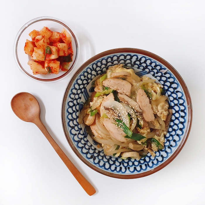 닭가슴살 요리: 닭고기덮밥 '오야꼬동' 간단하지만 맛있는 한그릇
