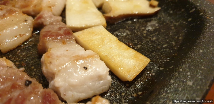  홍대 삼겹살 맛집 인정! 합정생고기 김치찌개