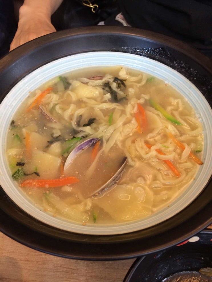 진미손칼국수 / 백석동 마치에비뉴 칼국수 맛집 / 천안식후감