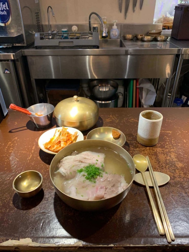 깔끔한 돼지곰탕 - 합정 옥동식 깔끔한 돼지곰탕 - 합정 옥동식