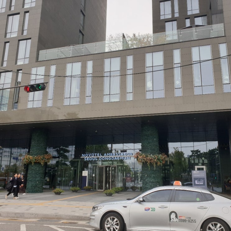  서울 호캉스 동대문 노보텔 앰배서더 프리미어 스위트룸 후기 - 룸후기