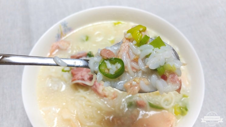  오뚜기 부산식 돼지국밥 곰탕! 진한 육수가 마음에 들어요~