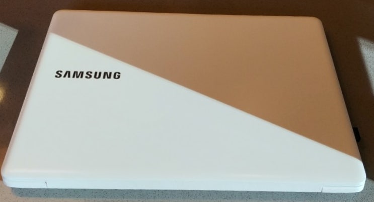  삼성노트북 - NT500R3W (문서 작업용 중고 노트북 고려중이라면?) 가격 20~40만원 사이.