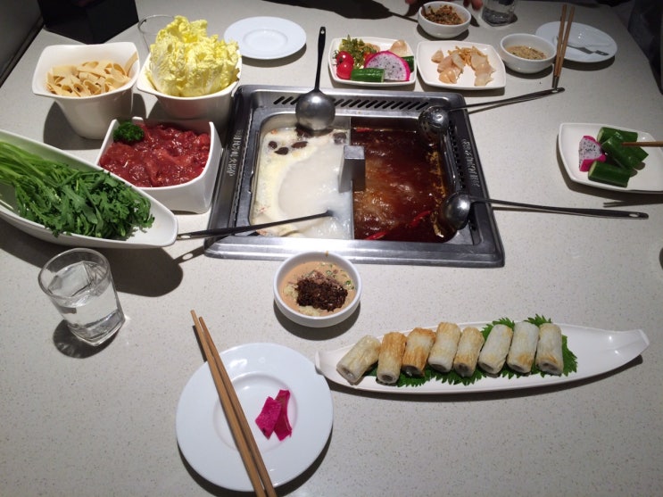 칭다오 까르푸 맞은편 인존백화점 6층 24시간 훠궈 하이디라오
