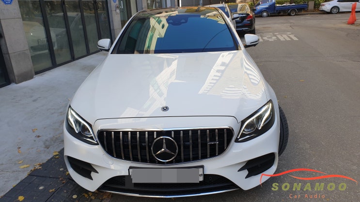 벤츠 w213 클래스 안드로이드 셋탑 M2C-200A 장착