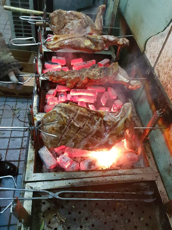 칭다오 운소로 미식거리 맛집 양다리 구이 몽고고양퇴