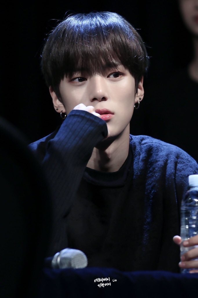 몬스타엑스 민혁 흑발vs금발 사진 모음