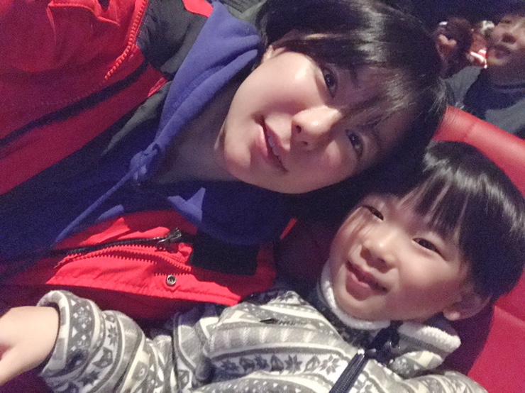 집돌이 아들과 롯데시네마에서 겨울왕국2