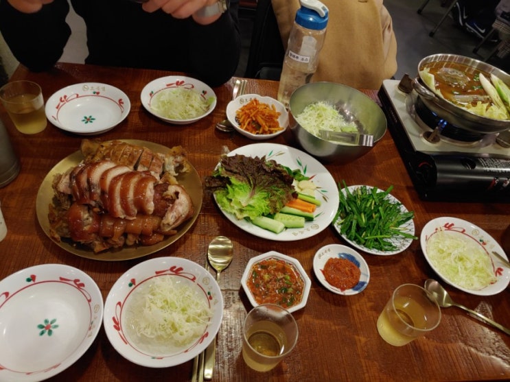 종각회식은 주말에도 운영하는 광화문 족발 맛집 광화문 오목집에서