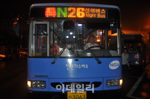 심야버스 N26번 (시간표, 배차간격, 첫차, 막차 / 서울 중랑구 신내동 ↔ 서울 강서구 개화동) 심야버스 N26번 (시간표, 배차간격, 첫차, 막차 / 서울 중랑구 신내동 ↔ 서울 강서구 개화동)