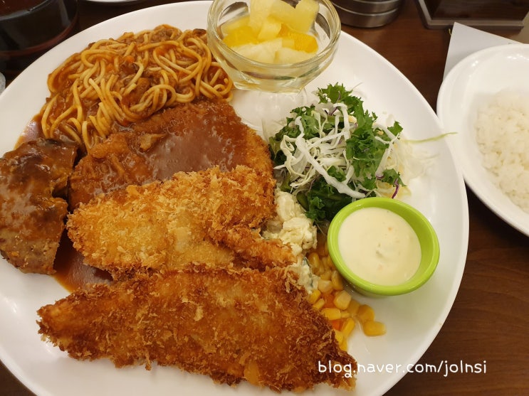  [대전 은행동 맛집]아저씨돈까스 경양식인 돈까스 정식과 김치볶음밥 맛있당!