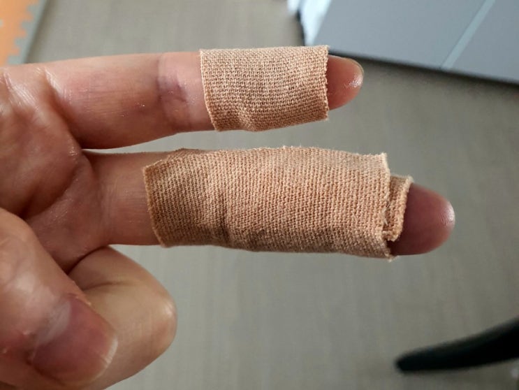  룰루난나:( 손꾸락 화상 해쳐먹었네욥.