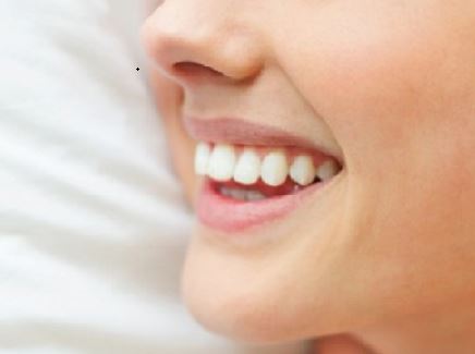 수능 이후에는 치과에서 치아미백을 받는 환자 분들이 늘고 있습니다.
