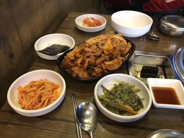  학동역 찌게마을시골촌