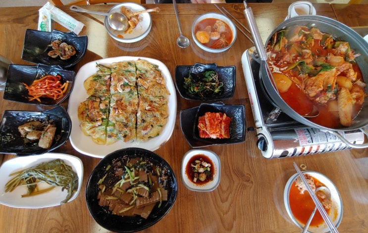  북한산 백숙 전문점 - 북한산닭명가. 닭볶음탕도 맛있네!