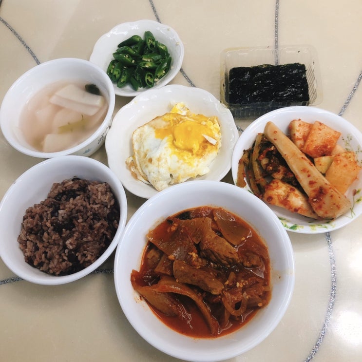  [븅화 집밥]돼지고기 김치찌개/계란후라이/동치미