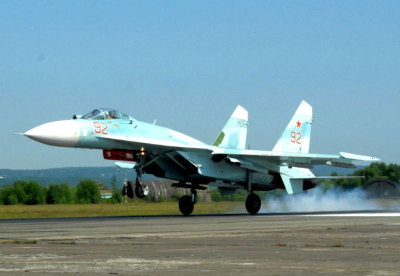 군용기 저장소) 러시아의 다목적 쌍발 전투기 "Su-27 플랭커" 에 대해 알아보자