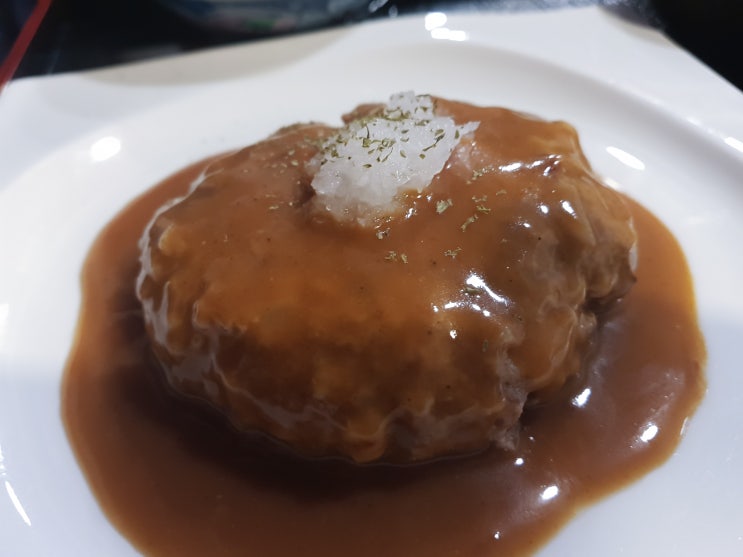  부산 대청동 맛집, 간단한저녁식사 함박스테이크와 우동세트