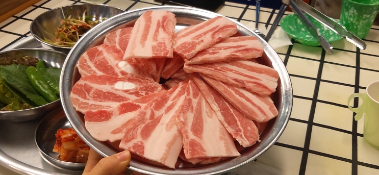  신촌고기집 삼미식당에서 냉삼뿌수기!