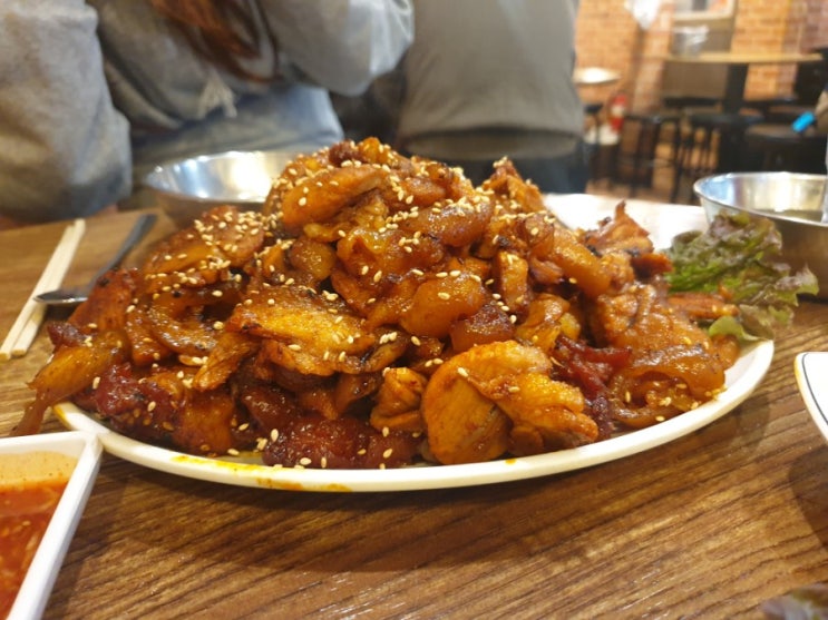  매운 족발이 땡긴다면 바로 여기 : 창신동 매운 족발