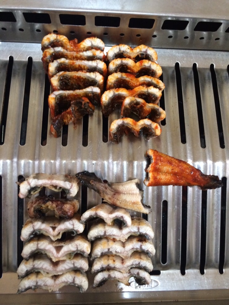 전통 가옥의 품격이 느껴지는 인주 밀두리 장어 맛집 아산정