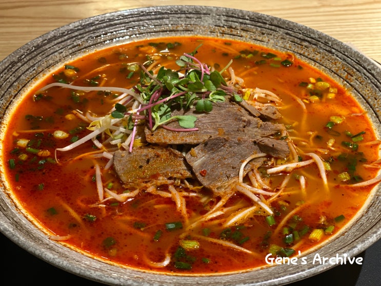  치면식당에서 얼큰양지국수 한그릇