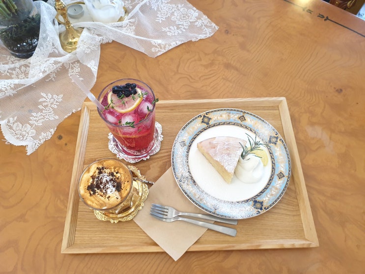 이수역 카페 이수살롱 :맛도 좋고 예쁘고 우아한 감성분위기 가득해 이수역 카페 이수살롱 :맛도 좋고 예쁘고 우아한 감성분위기 가득해