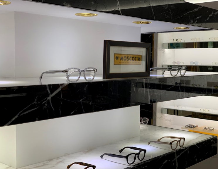 부산모스콧안경 제품을 유일하게 볼 수 있는 세컨페이스 마린시티점!