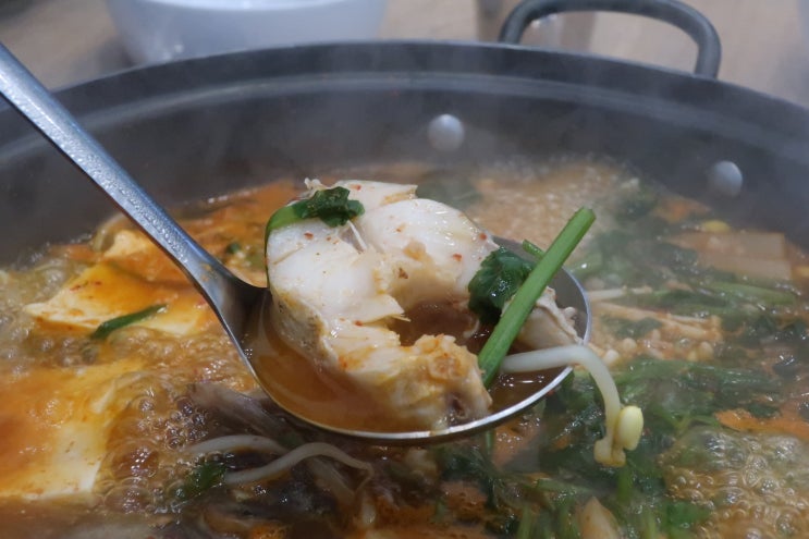  추운겨울 고민말고, 마곡나루역 점심은 나루동태탕