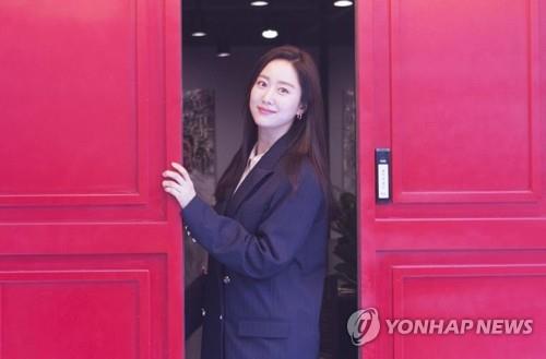 배우 전혜빈 7일 결혼…"예비신랑과 함께할 때 행복" 배우 전혜빈 7일 결혼…"예비신랑과 함께할 때 행복"