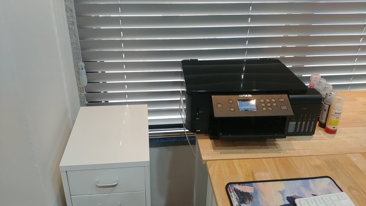 부송동 커피사진관 컴퓨터 사무기기 음향작업 편집용 컴퓨터및 인화용 프린터