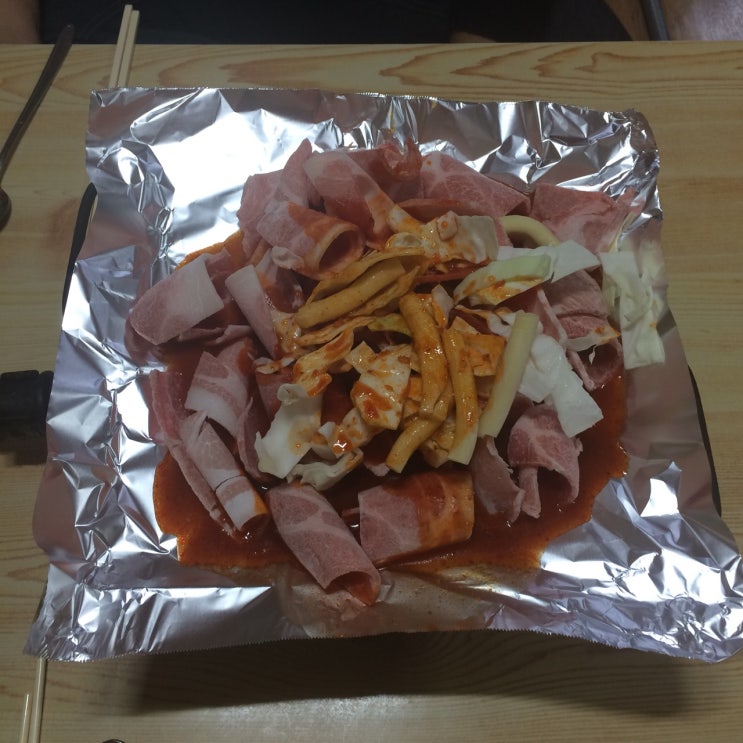 천안역 명동거리에 꼭꼭 숨어있는 고추장 불고기 맛집 싸다돼지마을 / 천안식후감