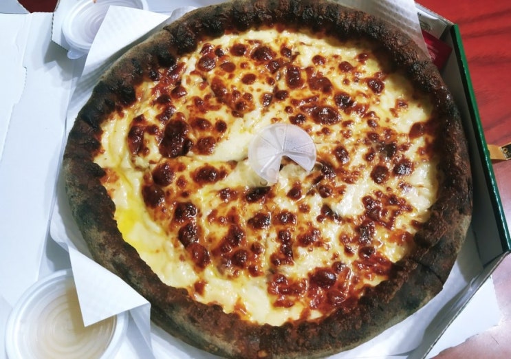  치즈가 1kg 들어간!! 피자마루 치즈 핵폭탄피자.