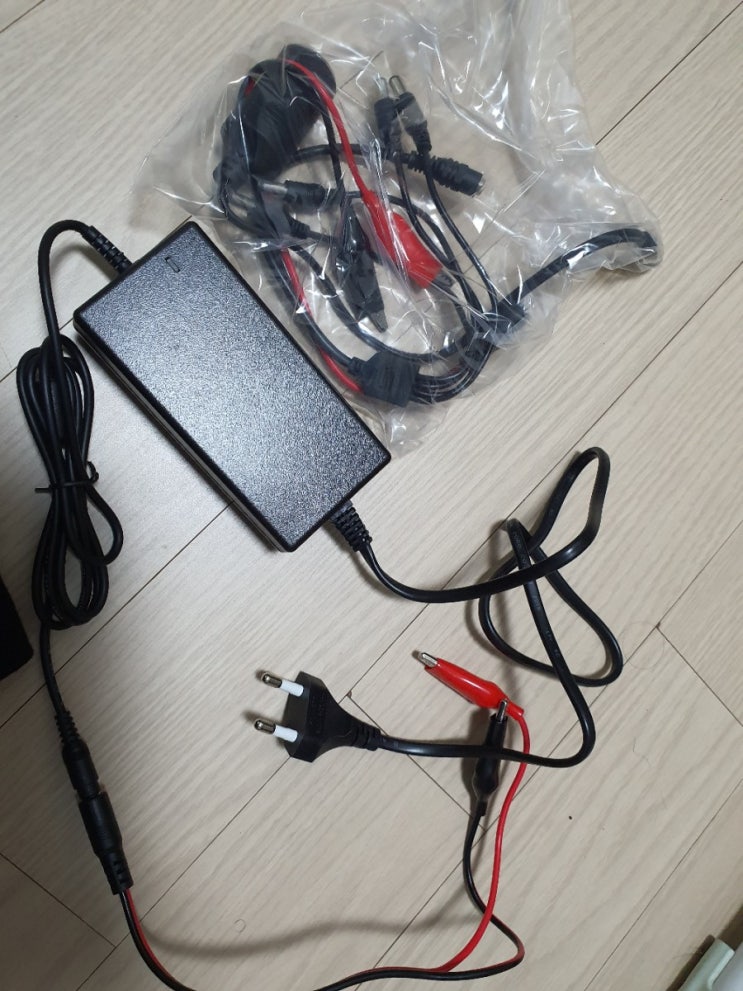  다용도 12V 전원 어댑터