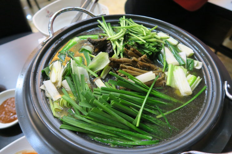  한대역 능이백숙 맛집, 황제 상황버섯 삼계탕에서 몸보신 했어요!