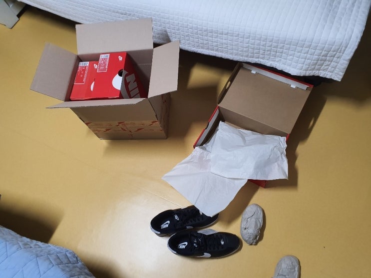나이키 코르테즈 정품 가품 구별 이렇게 하는 게 맞나요? 나이키 코르테즈 정품 가품 구별 이렇게 하는 게 맞나요?