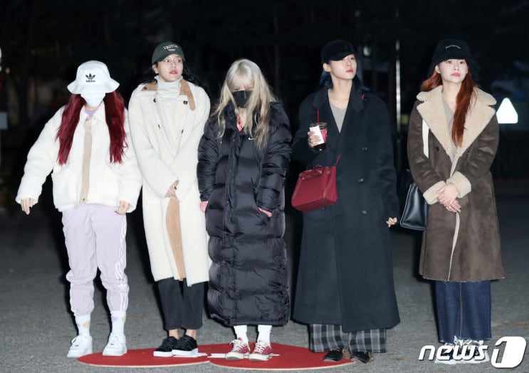 191206 AOA 뮤직뱅크 출근길