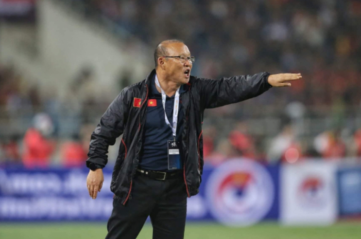 베트남 축구 박항서가 60년 만에 또한번 해냈다. 베트남 축구 박항서가 60년 만에 또한번 해냈다.