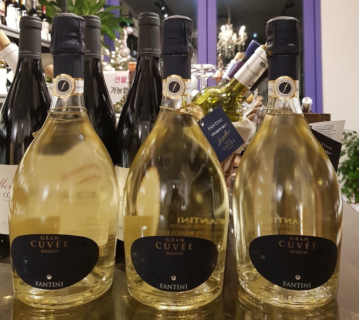  [이태리 스푸만테] Fantini Gran Cuvee Bianco Swarovski 판티니 그랑뀌베 비앙코 스와로브스키 , 대구와인샵_와인스토리