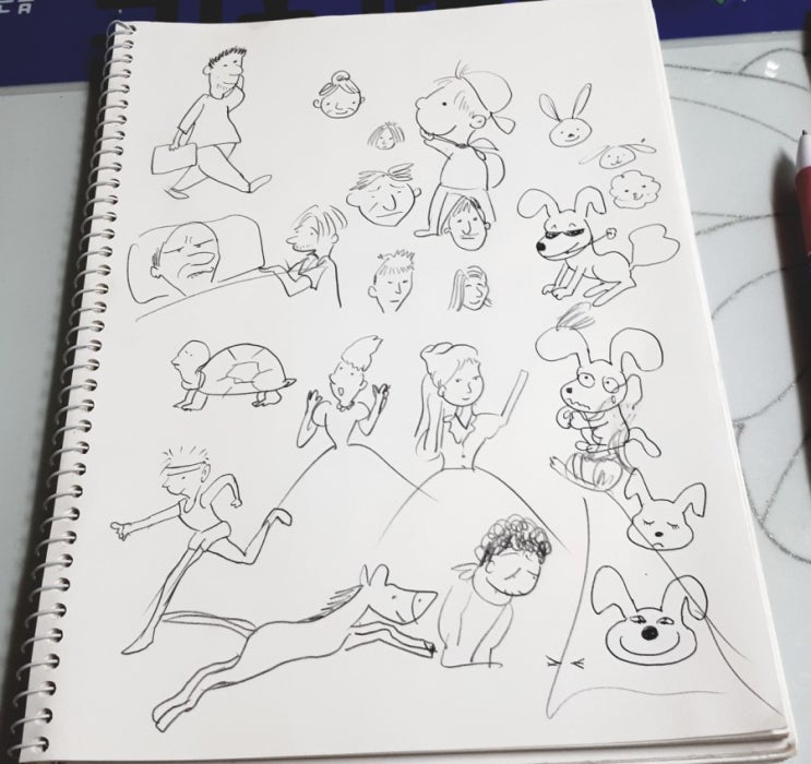  찬양곡과 그림낙서로 기분좋은 토요일아침