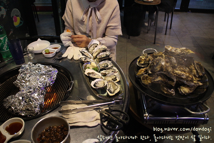  서울 가산디지털단지역 갯벌의 추억 - 부인교 제단에 올린 굴구이, 굴찜 맛집 (석화구이, 석화찜)