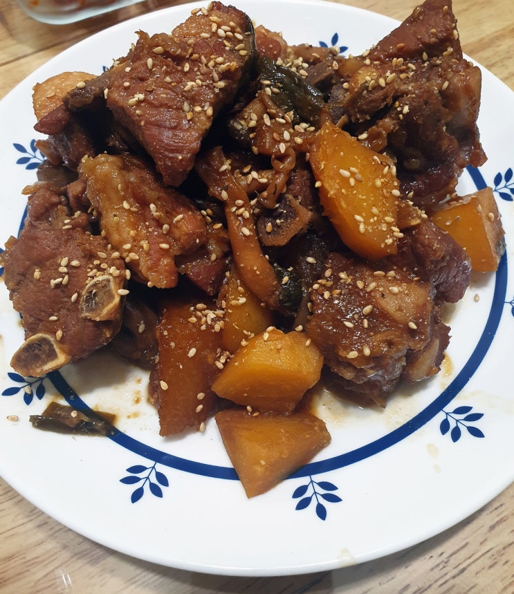  돼지갈비찜 레시피( 잡내제거, 연육작용 )